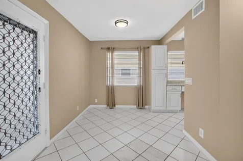 332 Capri G Delray Beach FL 33484