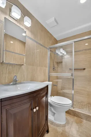 332 Capri G Delray Beach FL 33484
