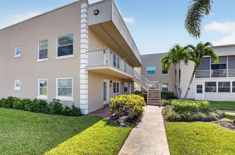 332 Capri G Delray Beach FL 33484