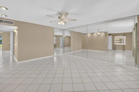 332 Capri G Delray Beach FL 33484