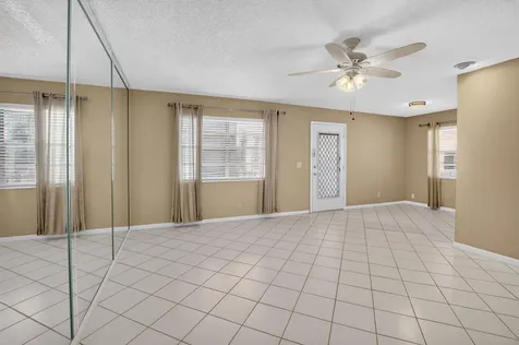 332 Capri G Delray Beach FL 33484