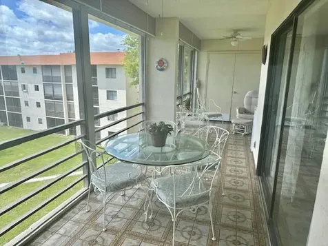 5981 Vía Vermilya Lantana FL 33462