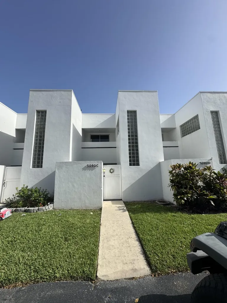 5090 Elmhurst Road West Palm Beach FL 33417