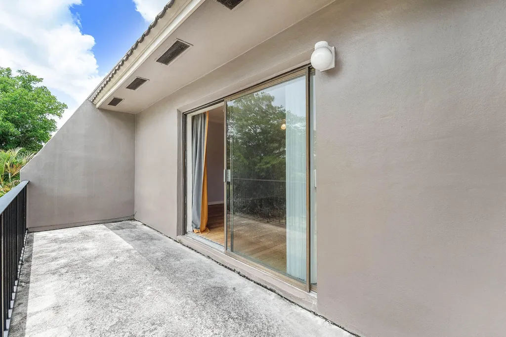 9050 NW 28th Street Coral Springs FL 33065
