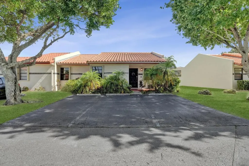 11218 SW 58th Circle Cooper City FL 33330
