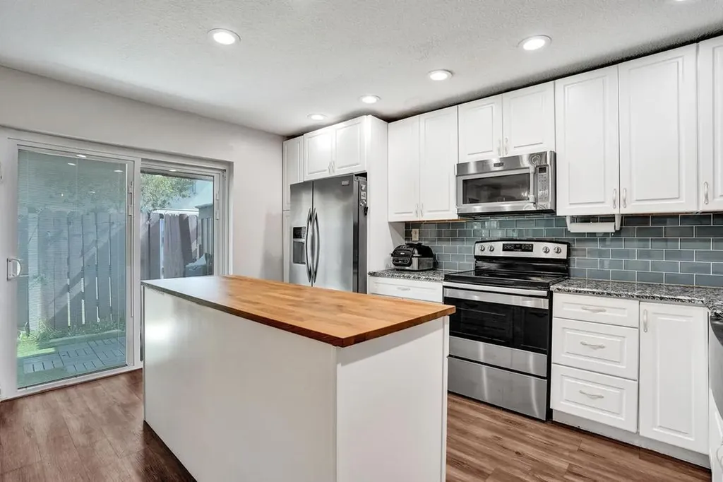 11218 SW 58th Circle Cooper City FL 33330