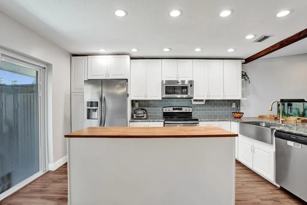 11218 SW 58th Circle Cooper City FL 33330