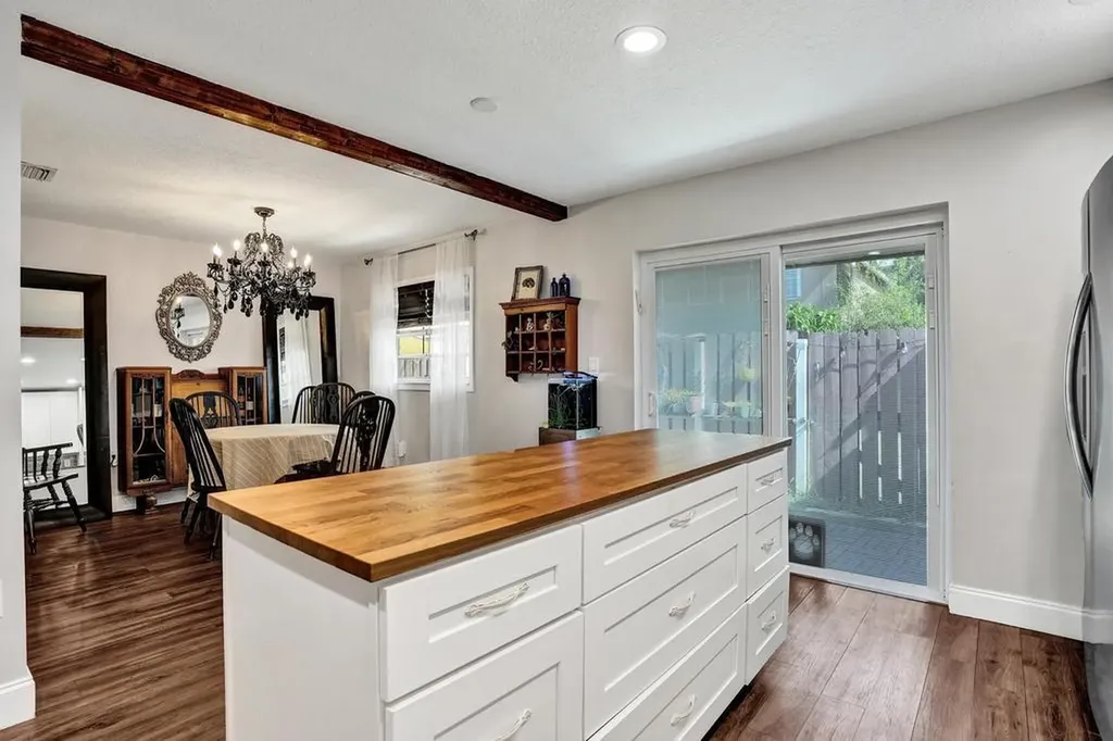 11218 SW 58th Circle Cooper City FL 33330