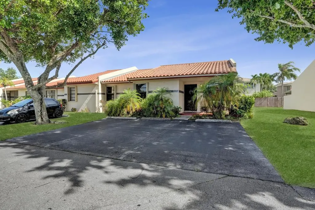 11218 SW 58th Circle Cooper City FL 33330