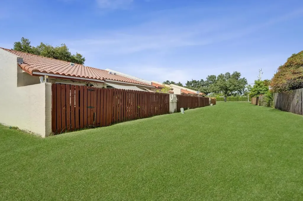 11218 SW 58th Circle Cooper City FL 33330