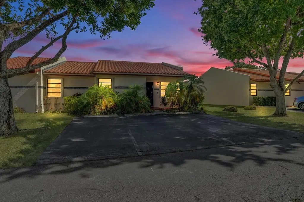 11218 SW 58th Circle Cooper City FL 33330