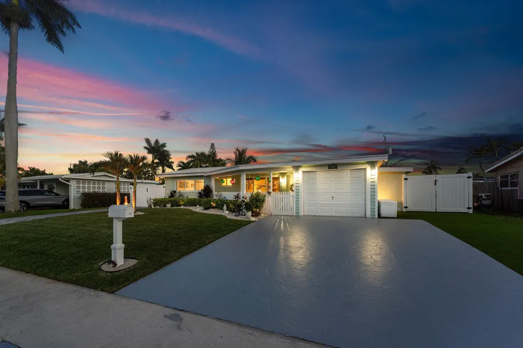 904 SE 15th Court Deerfield Beach FL 33441