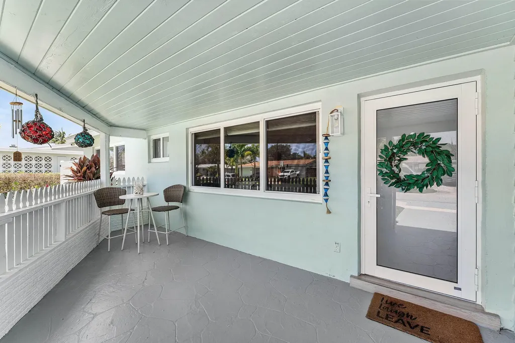 904 SE 15th Court Deerfield Beach FL 33441