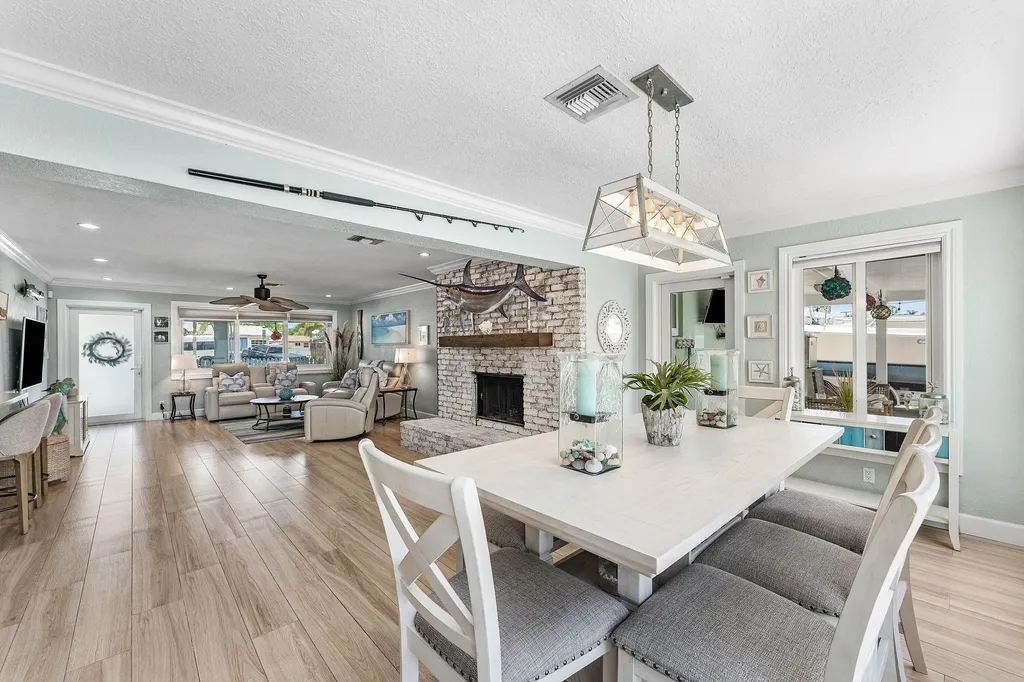 904 SE 15th Court Deerfield Beach FL 33441