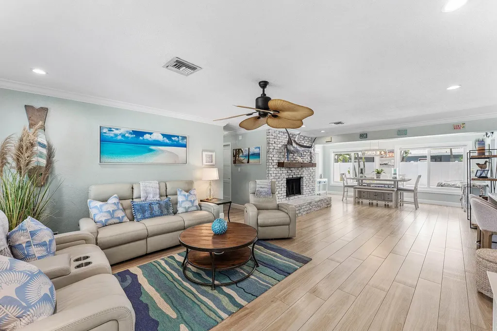 904 SE 15th Court Deerfield Beach FL 33441