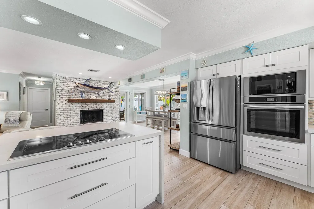 904 SE 15th Court Deerfield Beach FL 33441