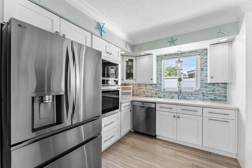 904 SE 15th Court Deerfield Beach FL 33441