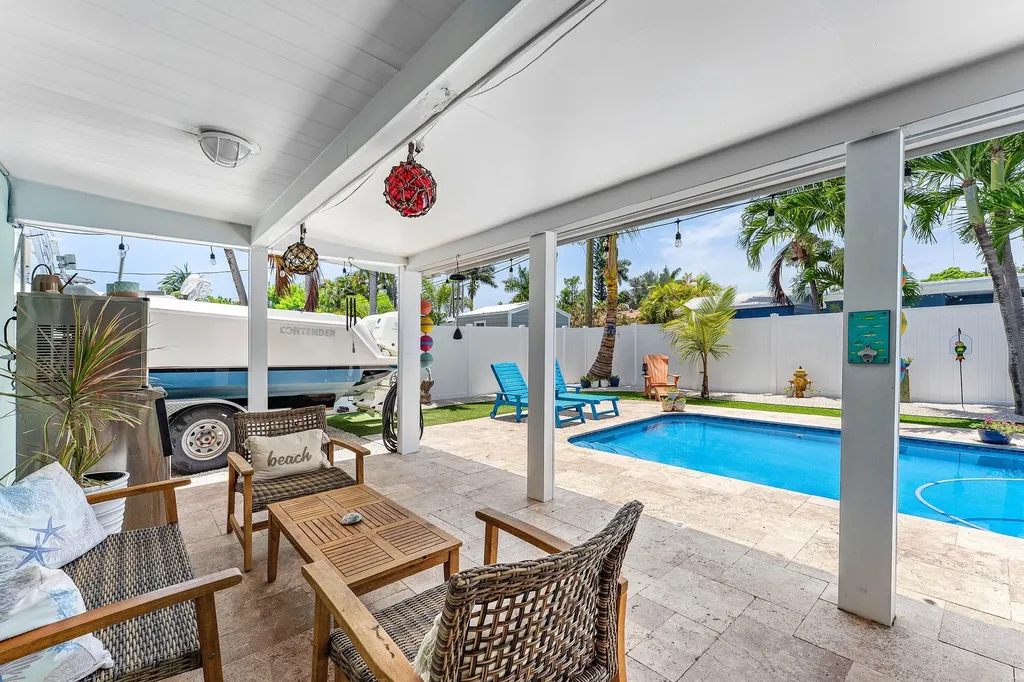 904 SE 15th Court Deerfield Beach FL 33441