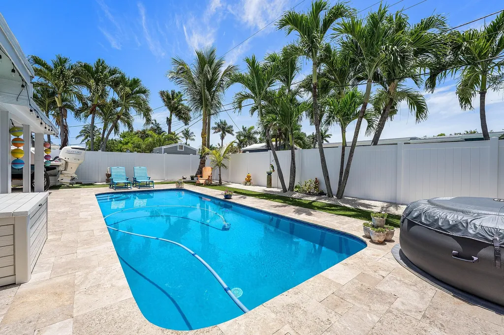 904 SE 15th Court Deerfield Beach FL 33441