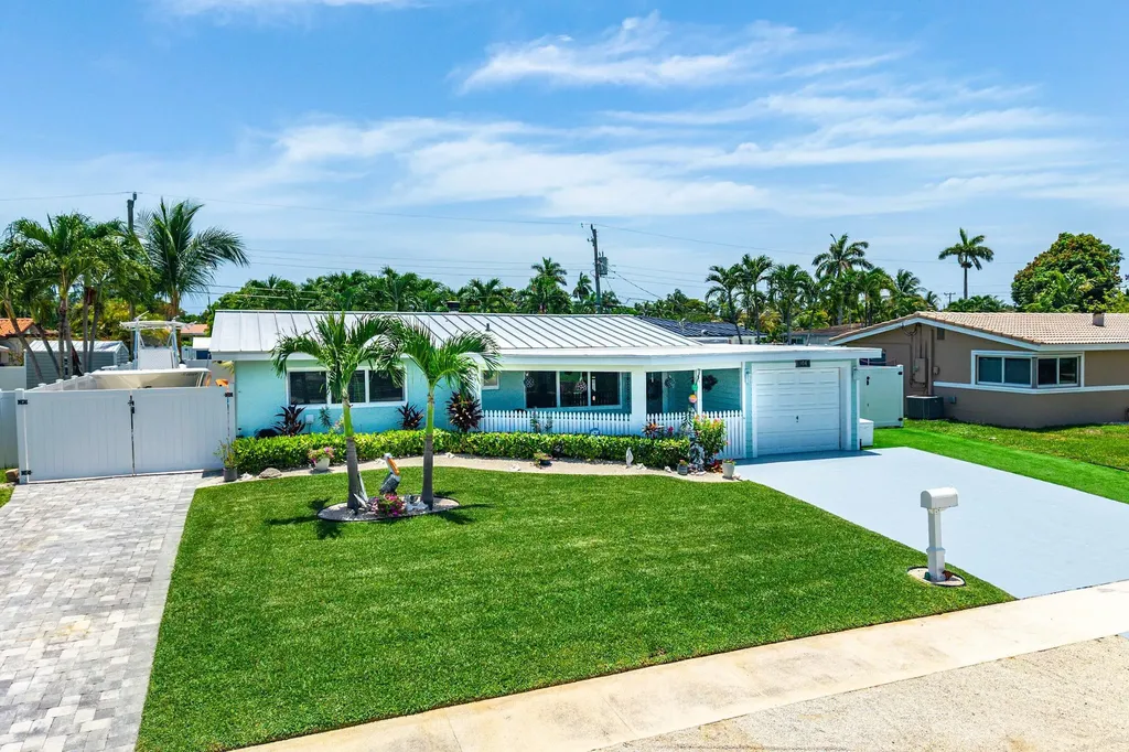 904 SE 15th Court Deerfield Beach FL 33441