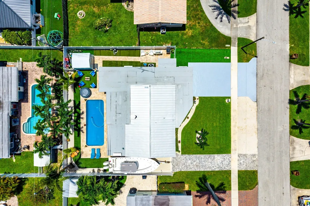 904 SE 15th Court Deerfield Beach FL 33441