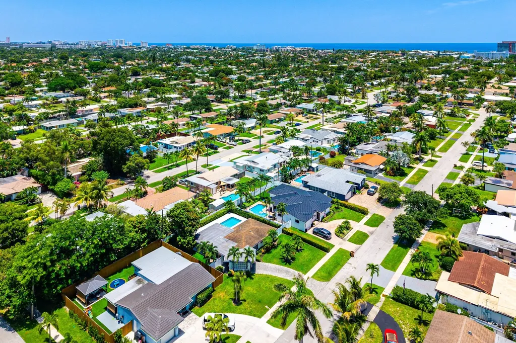 904 SE 15th Court Deerfield Beach FL 33441