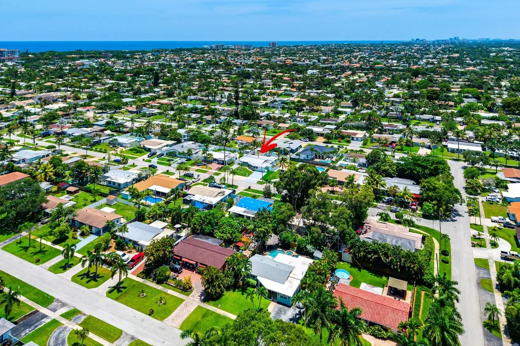 904 SE 15th Court Deerfield Beach FL 33441