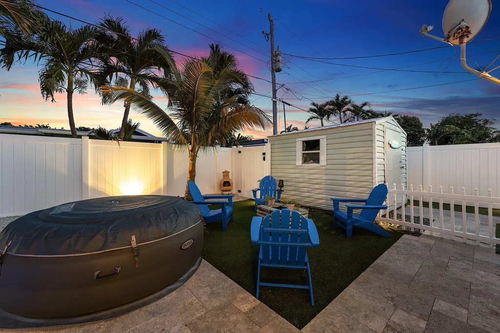 904 SE 15th Court Deerfield Beach FL 33441