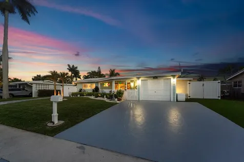 904 SE 15th Court Deerfield Beach FL 33441