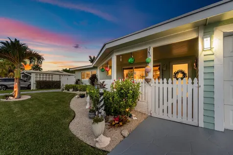 904 SE 15th Court Deerfield Beach FL 33441