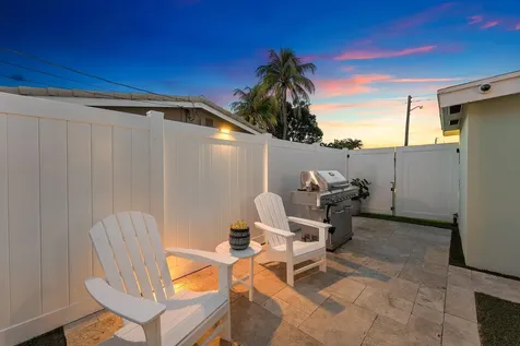 904 SE 15th Court Deerfield Beach FL 33441