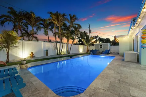 904 SE 15th Court Deerfield Beach FL 33441