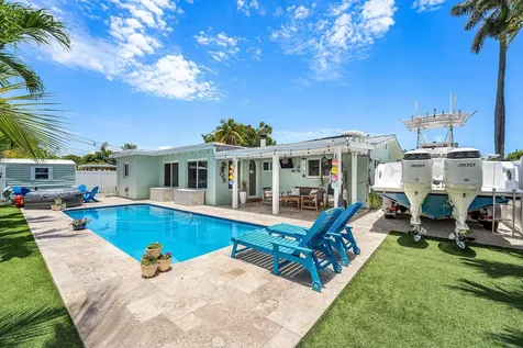 904 SE 15th Court Deerfield Beach FL 33441