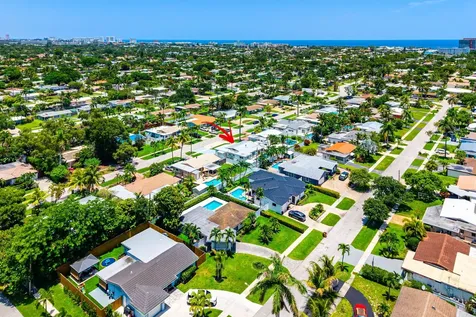 904 SE 15th Court Deerfield Beach FL 33441