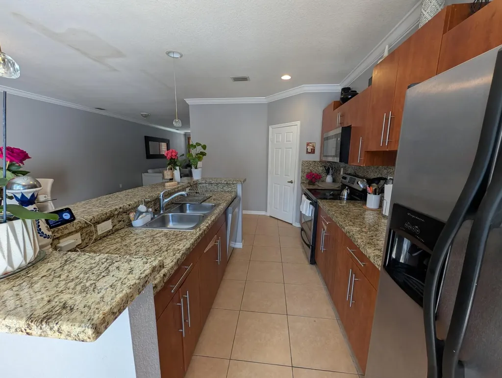 238 SE 2nd Avenue Hallandale Beach FL 33009