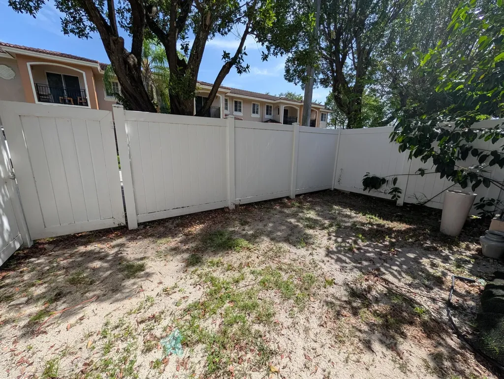 238 SE 2nd Avenue Hallandale Beach FL 33009