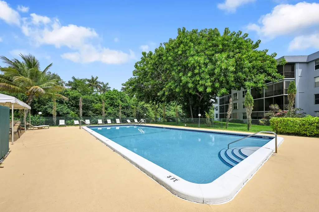 103 Royal Park Drive Oakland Park FL 33309