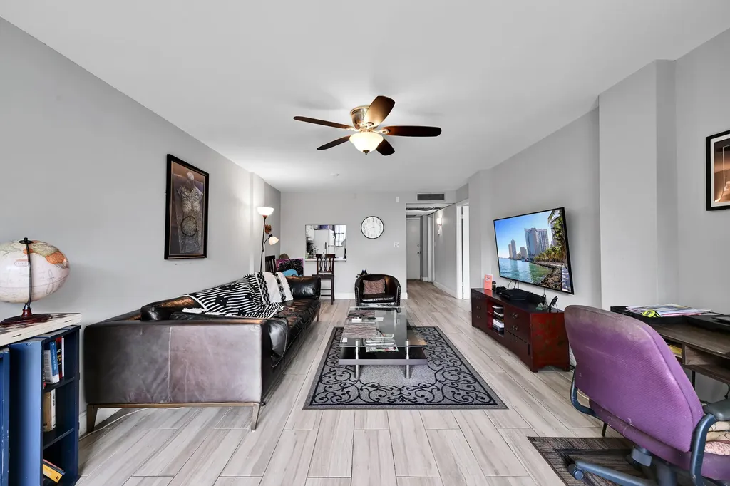 103 Royal Park Drive Oakland Park FL 33309