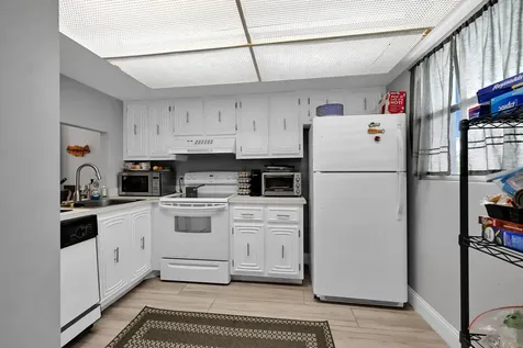 103 Royal Park Drive Oakland Park FL 33309
