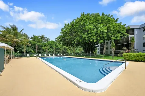 103 Royal Park Drive Oakland Park FL 33309