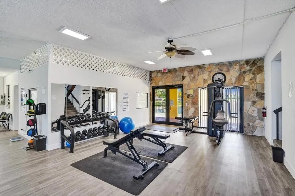 22 Springdale Circle Palm Springs FL 33461