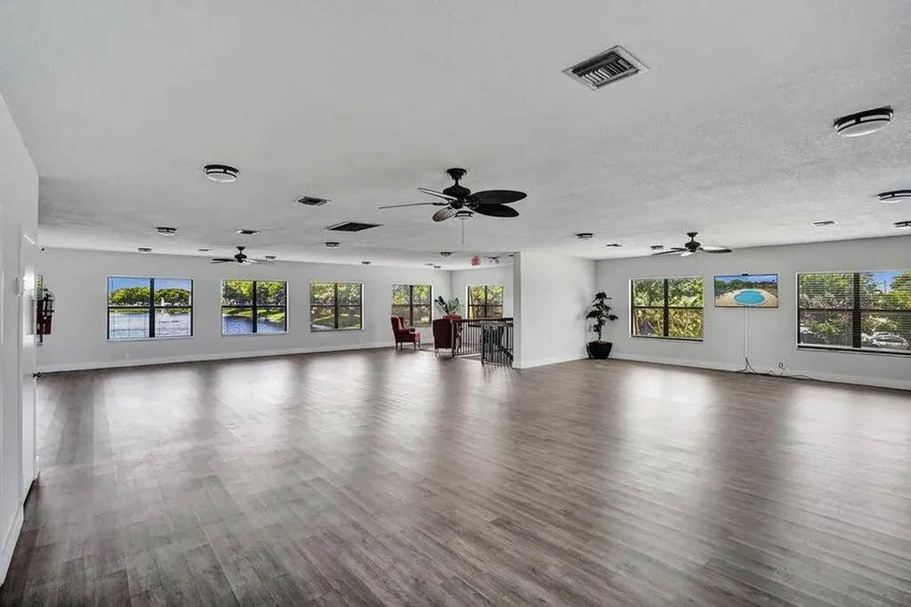 22 Springdale Circle Palm Springs FL 33461
