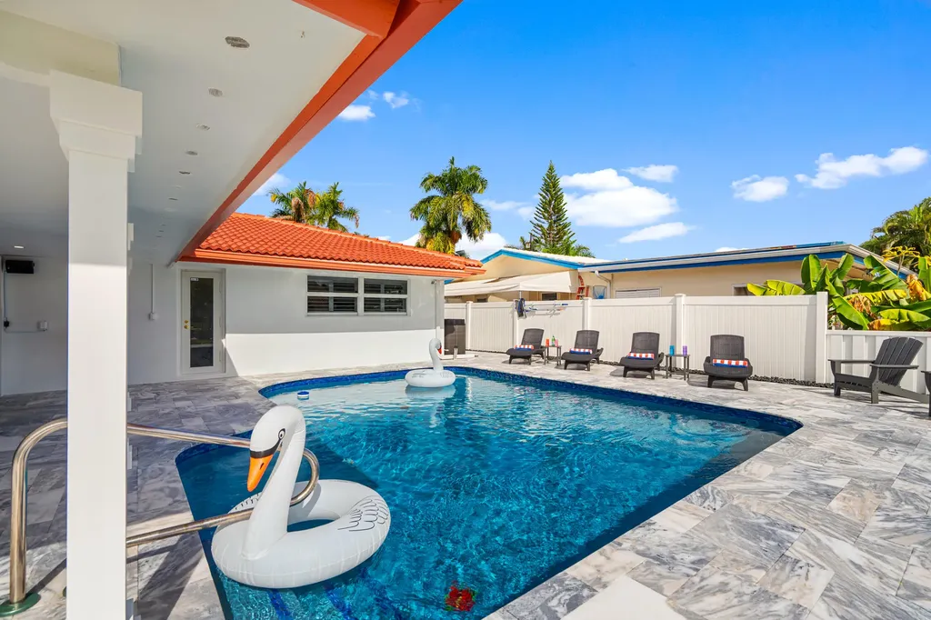2760 NE 7th Street Pompano Beach FL 33062