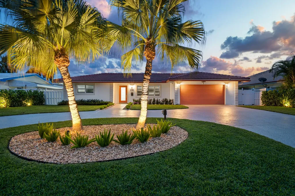 2760 NE 7th Street Pompano Beach FL 33062