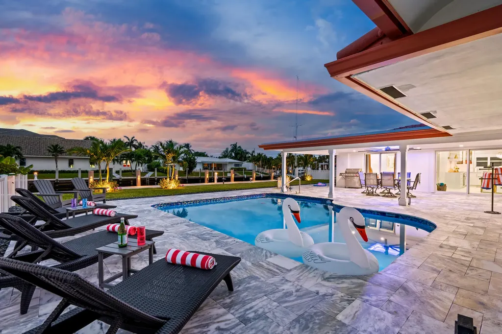 2760 NE 7th Street Pompano Beach FL 33062