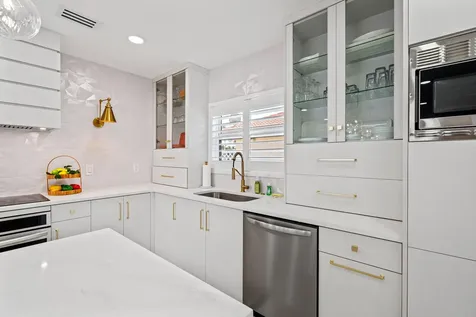 2760 NE 7th Street Pompano Beach FL 33062