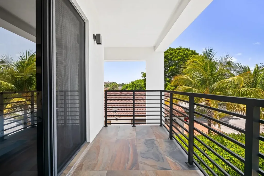 3090 SW 17th Street Miami FL 33145