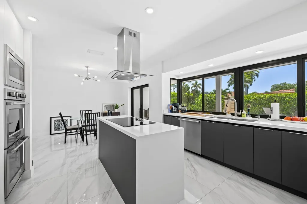 5122 Cleveland Street Hollywood FL 33021