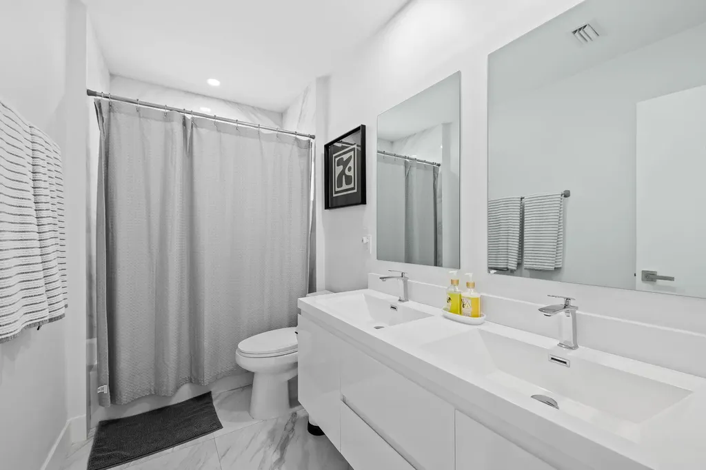 5122 Cleveland Street Hollywood FL 33021