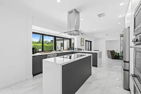 5122 Cleveland Street Hollywood FL 33021